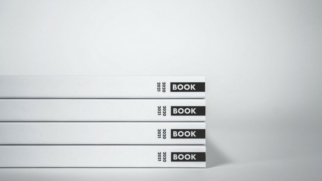 How to Self-Publish a Book Photo by <a href="https://unsplash.com/@the_french_quentin?utm_source=unsplash&utm_medium=referral&utm_content=creditCopyText">Quentin Durand</a> on <a href="https://unsplash.com/?utm_source=unsplash&utm_medium=referral&utm_content=creditCopyText">Unsplash</a>