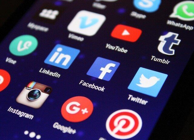Why Social Media Marketing Is Important For Your Small Business
Image par <a href="https://pixabay.com/fr/users/pixelkult-631805/?utm_source=link-attribution&utm_medium=referral&utm_campaign=image&utm_content=998990">Pixelkult</a> de <a href="https://pixabay.com/fr/?utm_source=link-attribution&utm_medium=referral&utm_campaign=image&utm_content=998990">Pixabay</a>